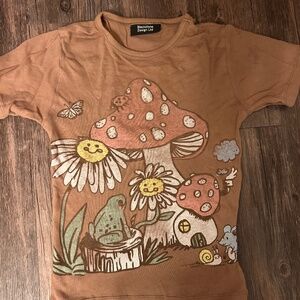 URBAN OUTFITTERS Mushroom And Daisy Baby Tee